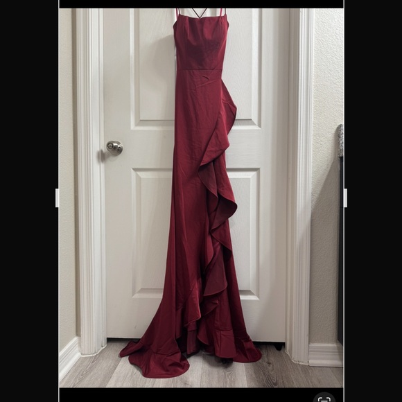 La Femme Red Ruffled Spaghetti Strap Gown - Picture 1 of 2